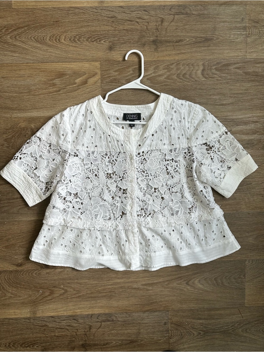 dennis basso White Eyelet Lace Button Front Top Blouse Short Sleeve Small S Boho